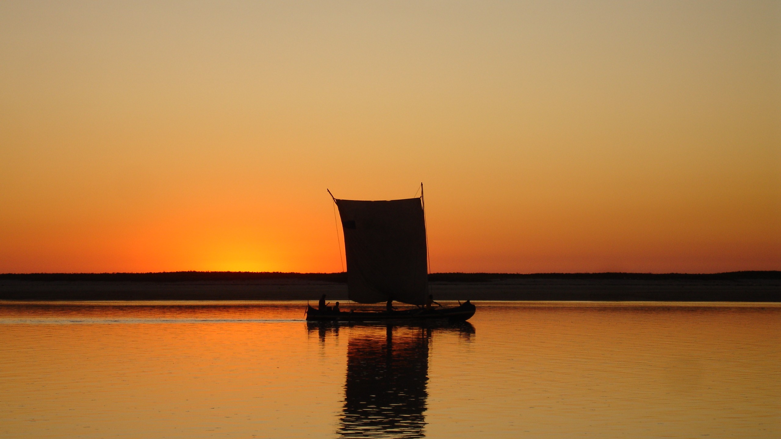Morondava mit traditionellen Fischerbooten